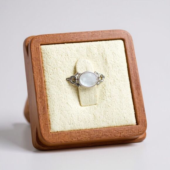 East-to-West Moonstone Ring – Modern Elegance with a Celestial Twist Size 6 - Picture 1 of 5